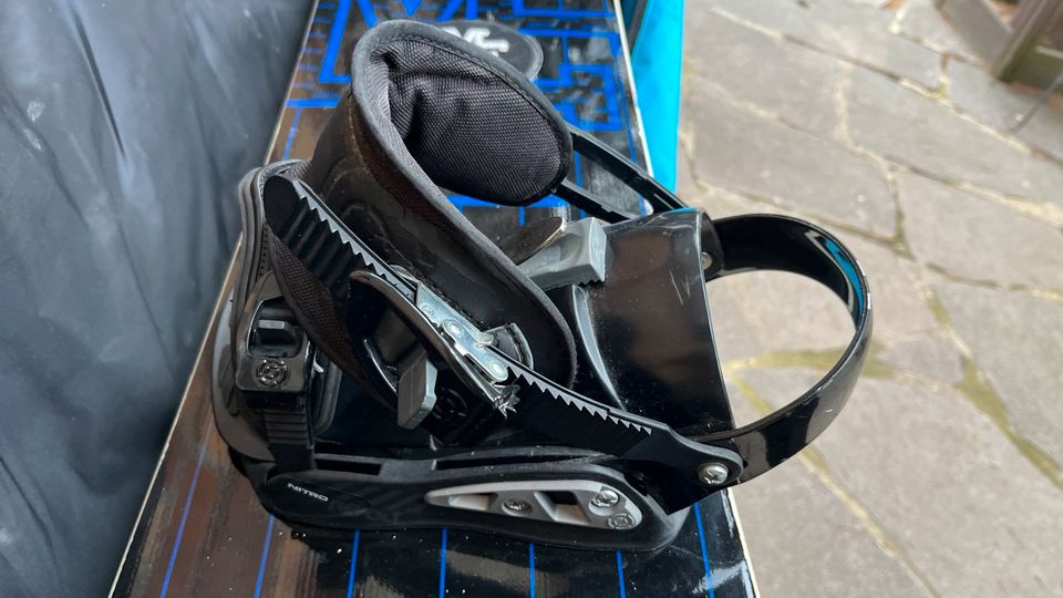 Snowboard Nitro MisFit, Revolt Bindungen und Tasche in Berlin