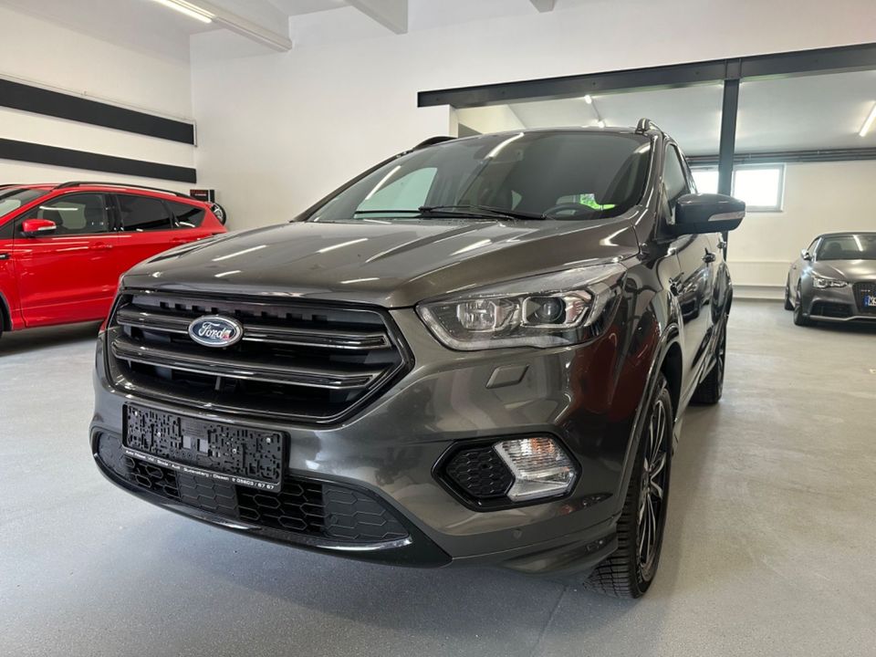 Ford Kuga ST-Line in Kassel