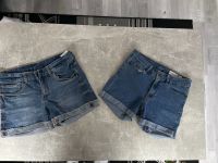 2x Jeans Shorts Damen Mädchen kurze Hosen Vero Moda XS 28 Nordrhein-Westfalen - Kreuztal Vorschau