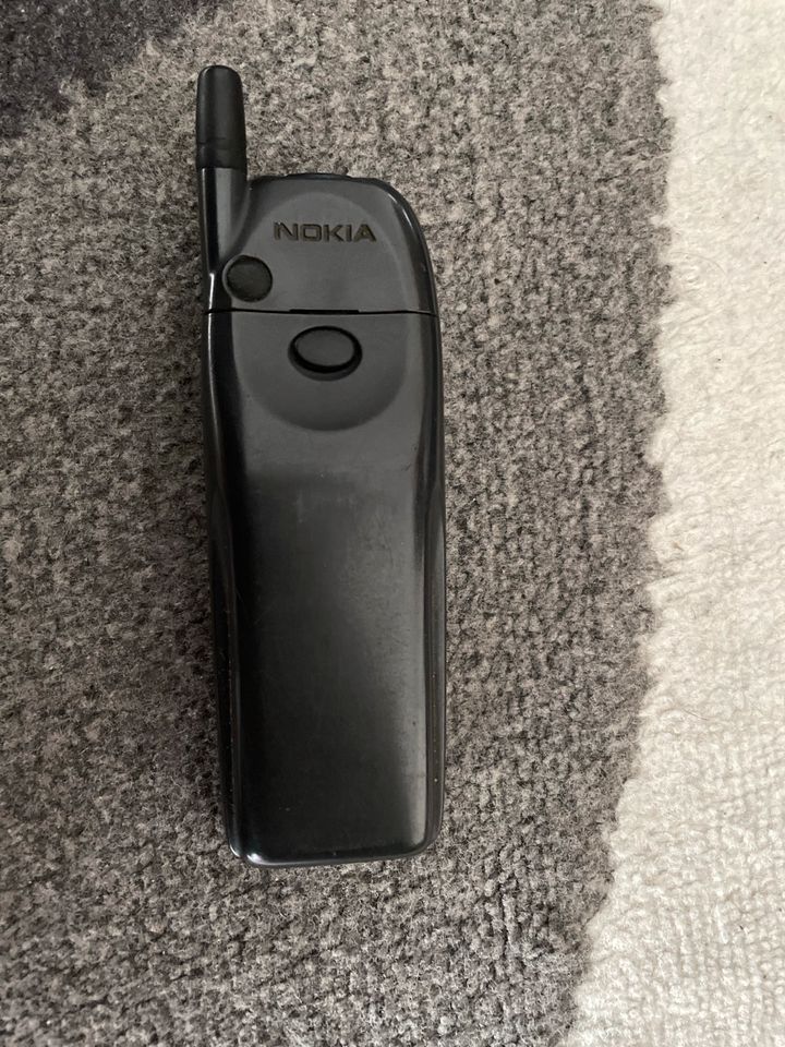 Nokia 5110 o. Kabel Handy mit gelber Zusatzschale und Tasche in Bobingen