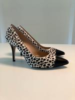 Hugo Boss Pumps, schwarz/weiß, Leder mit Fell in Dalmatiner Optik Baden-Württemberg - Esslingen Vorschau
