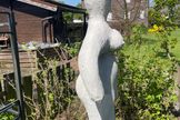 Gartenfigur aus Beton als Dekoration in Preußisch Oldendorf