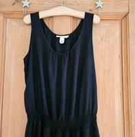 H&M Kleid Gr. 44 (XL) schwarz mit gesmokter Taille neuwertig Köln - Longerich Vorschau