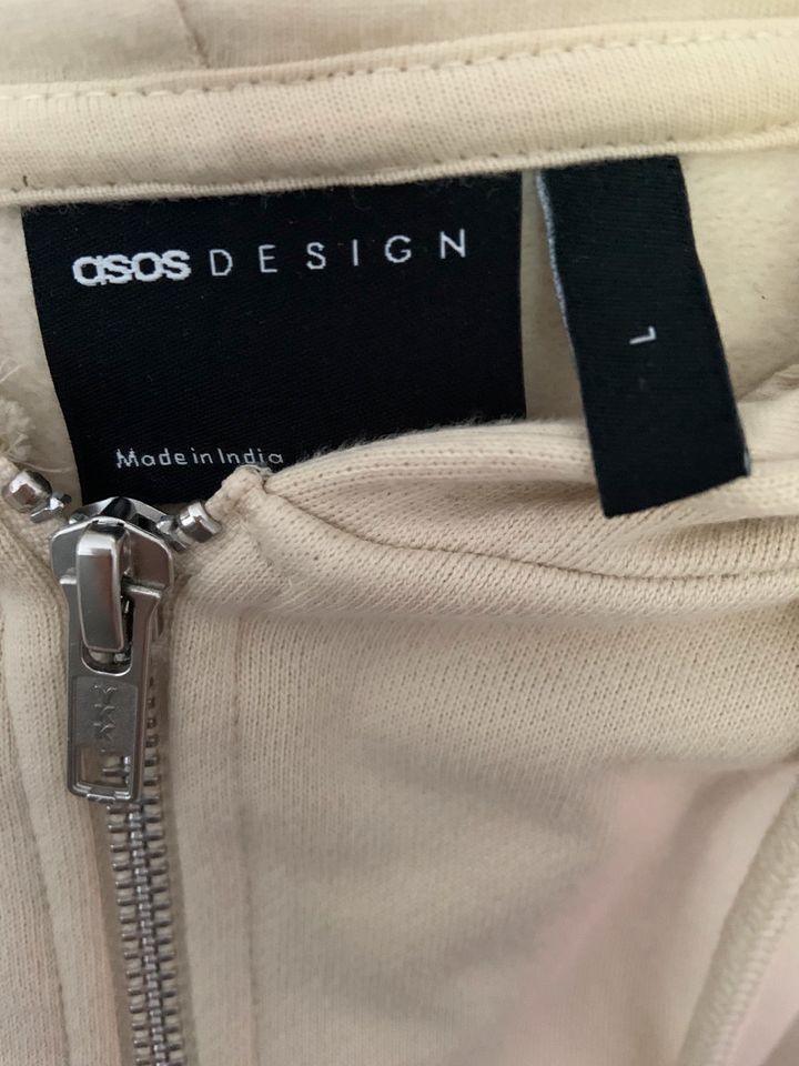 beiger/creme Asos Zip-Hoodie (l) in Wienburg