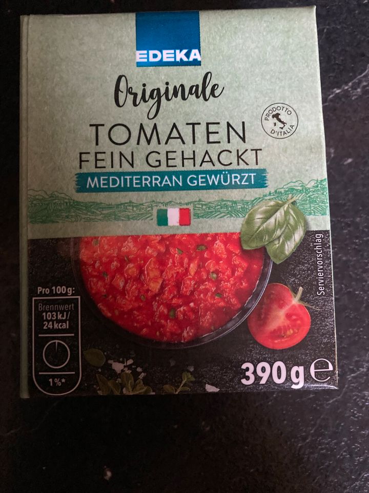 Tomaten …fein gehackt in Berlin