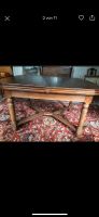 Antiker Holztisch, Esstisch mit 6 Stühlen  NUR NOCH BIS ENDE JUNI Nordrhein-Westfalen - Krefeld Vorschau