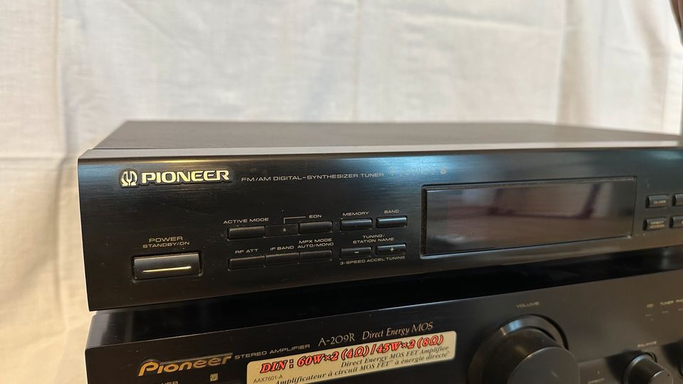 Pioneer A209R Stereo Verstärker/F303RDS Tuner/Radio in Dresden