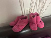 2 paar superfit Hausschuhe happy Wollfilz pink gr 25 Zwillinge München - Schwabing-Freimann Vorschau