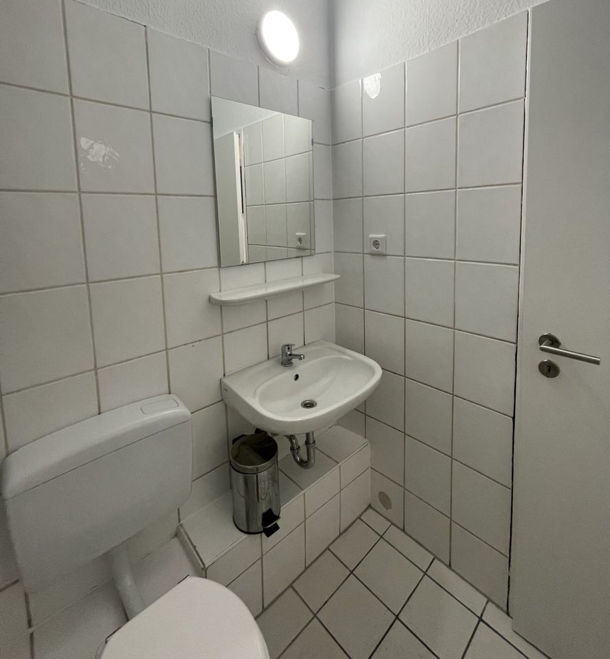 2-Zimmer-Monteurwohnung (bis 6 Personen) in Duisburg - Felde & Felde SLP GmbH - in Duisburg