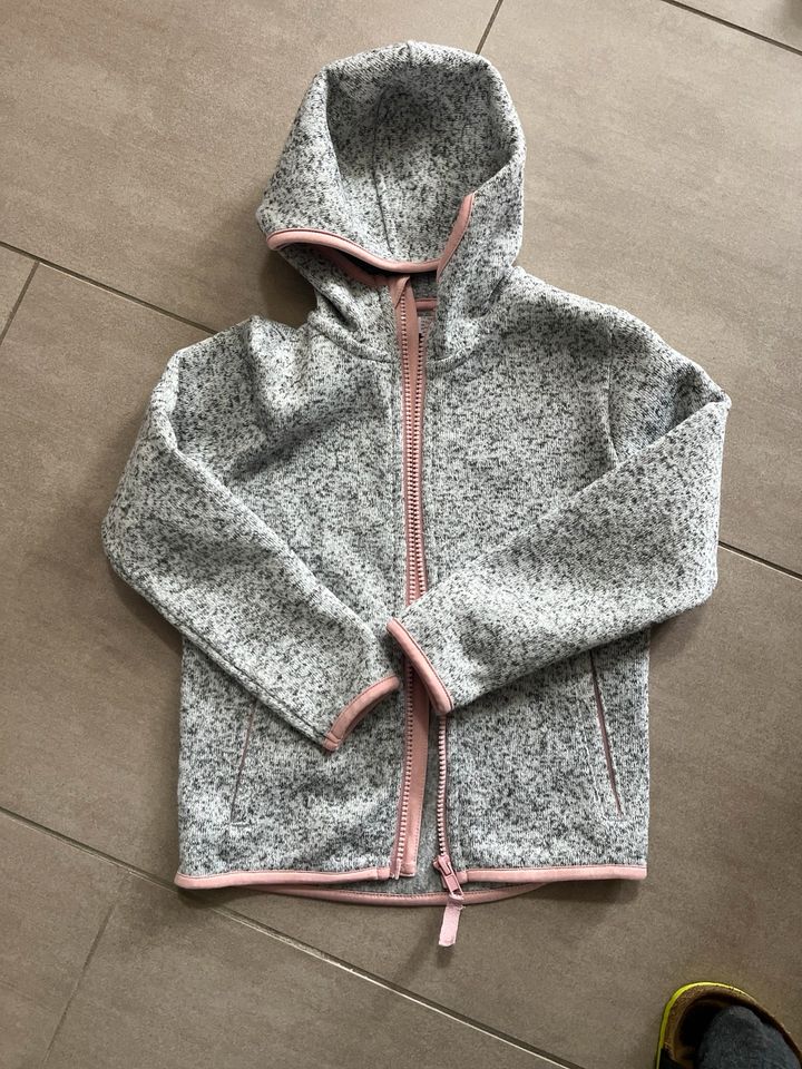 Strickfleecejacke H&M 110/116 in Dassel