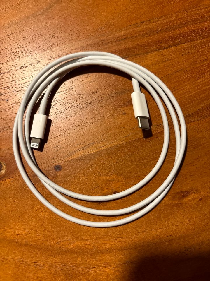 Original Apple Datenkabel/Ladekabel USB-C zu Lightning in Herdecke
