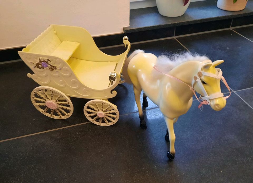 Barbie Hochzeitskutsche mit Pferd 90er Jahre in Ahlen