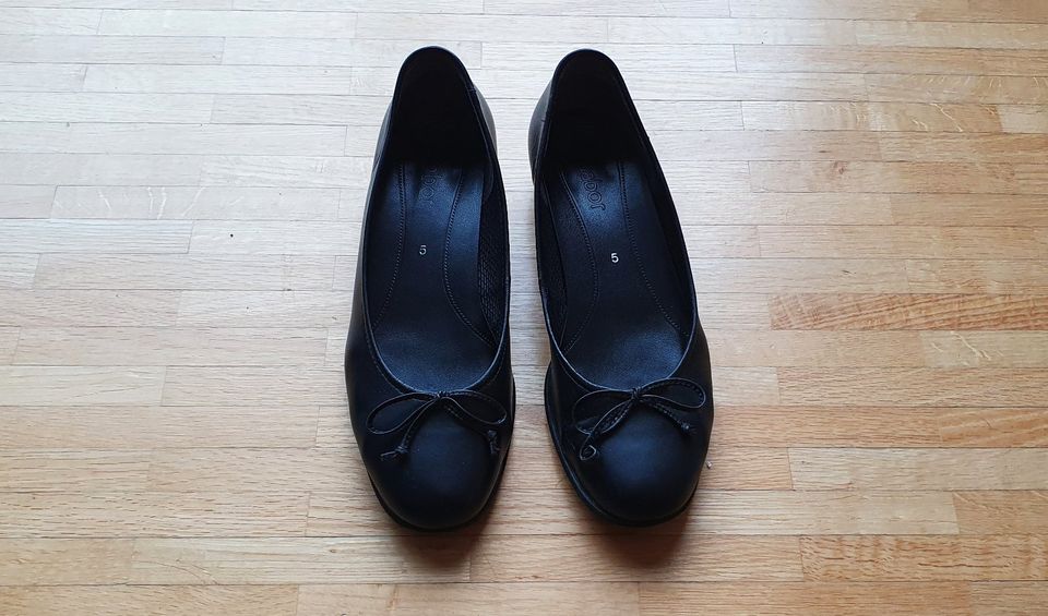 Schwarze Ballerina für Damen – Gr. 5 - von Gabor in Jüchen