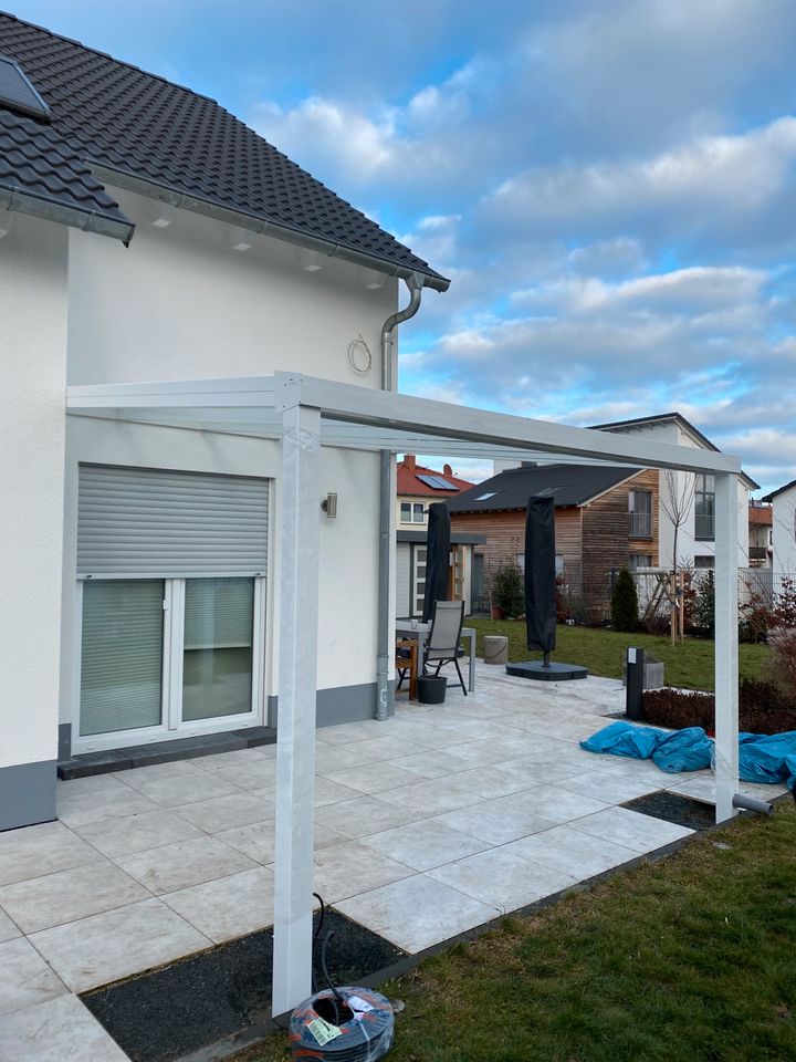 ALU TERRASSENÜBERDACHUNG I VORDACHER I MARKISEN I SOMMERGARTEN I CARPORT I SICHTSCHUTZ I ZÄUNEN I GLASSCHIEBEWAND I GLASSCHIEBETÜRE inkl Montage JETZT -25% in Balingen