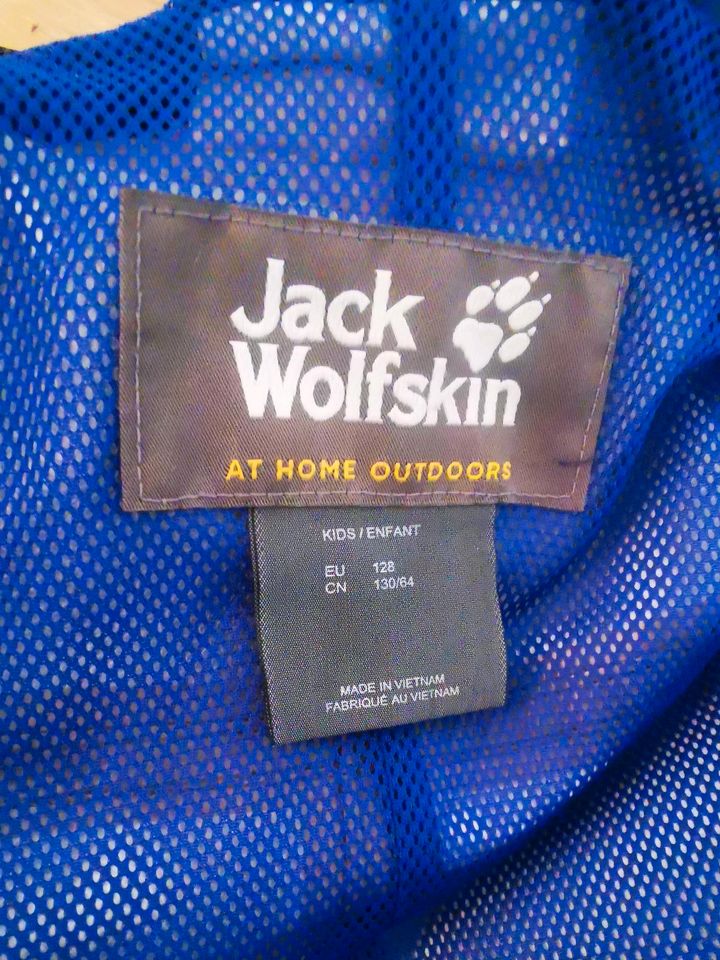 Jack Wolfskin 3 in 1 Jacke Parka Gr. 128 in Essen-Margarethenhöhe