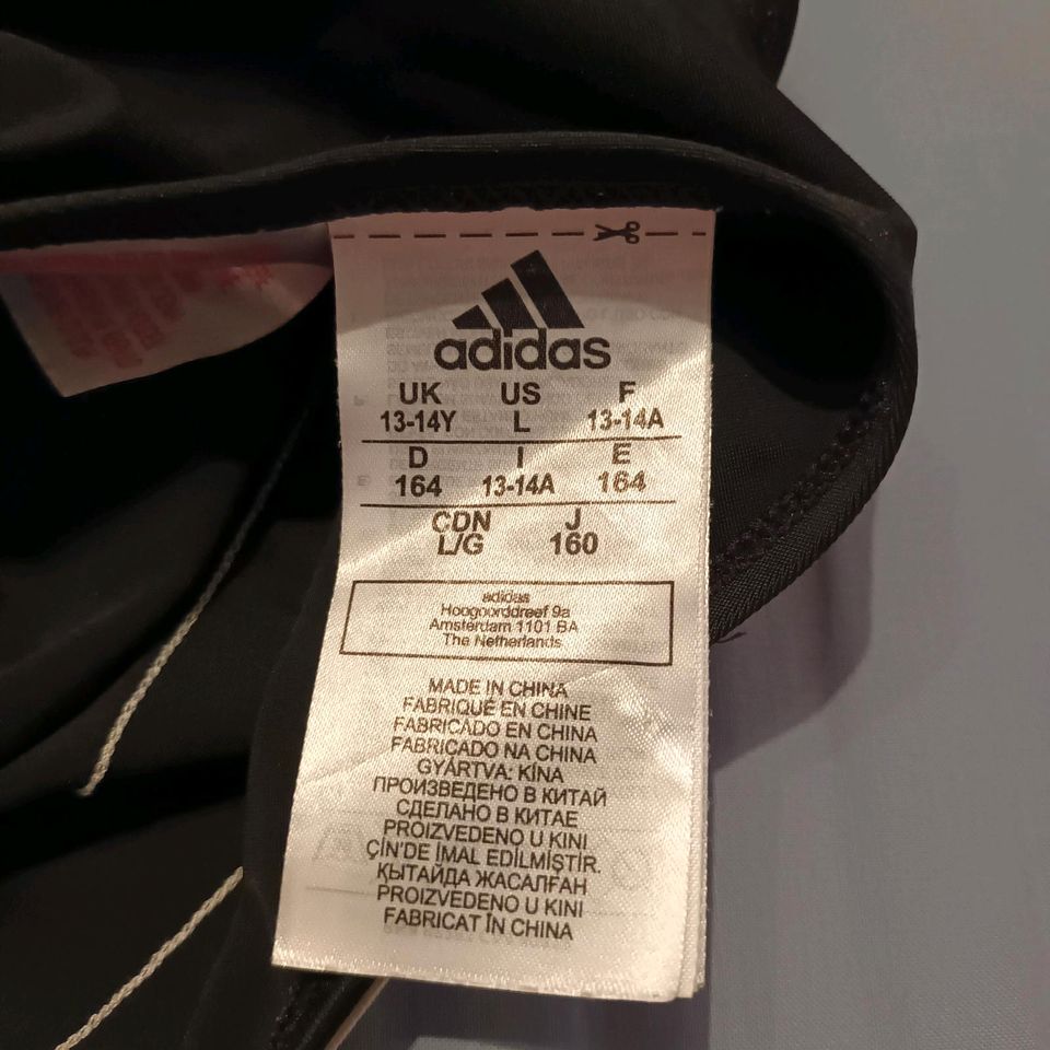 Adidas infinitex Badeanzug Gr. 164 schwarz TOP in Hannover