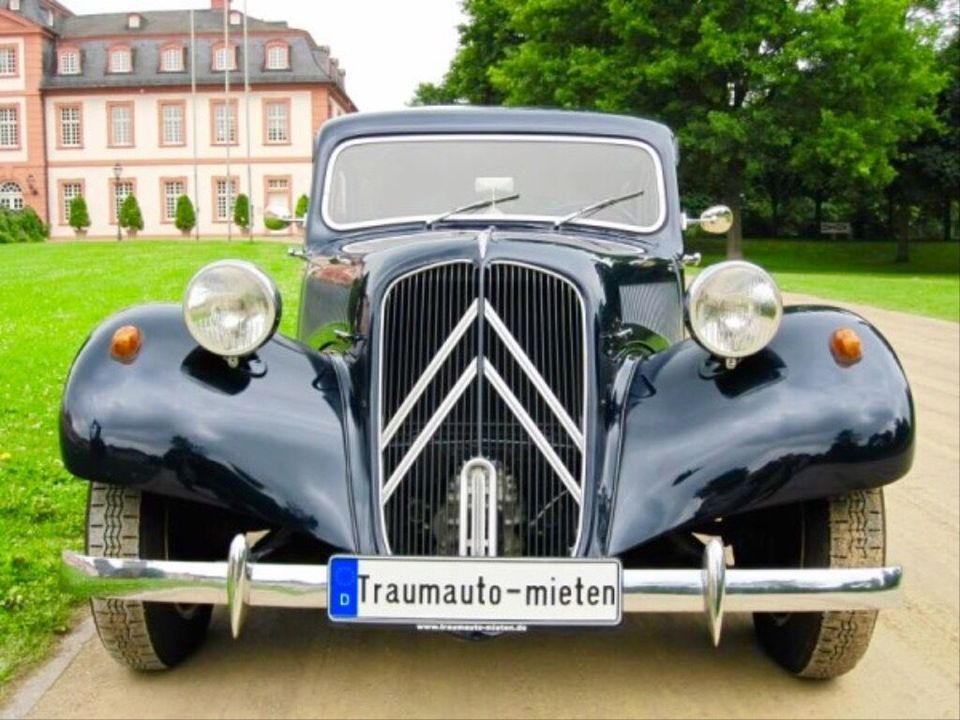 Oldtimer / Citroën 11CV als Hochzeitsauto mieten in Wiesbaden