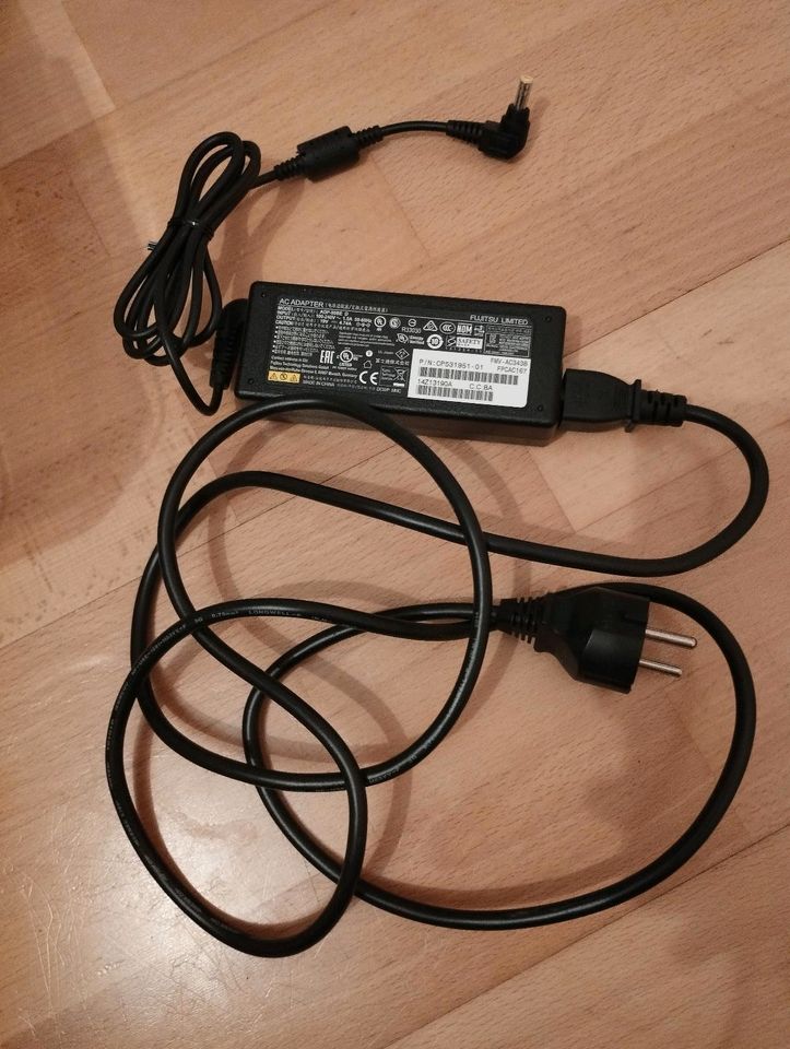 AC Adapter Netzteil Ladegerät für Fujitsu Lifebook in Nürnberg (Mittelfr)