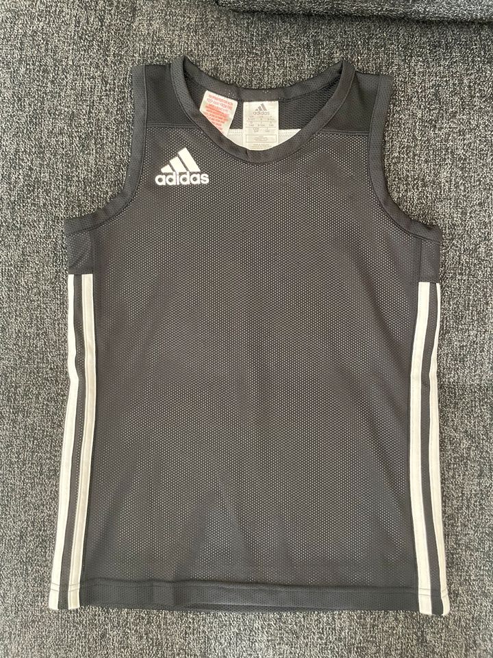 Basketballtrikot in Berlin