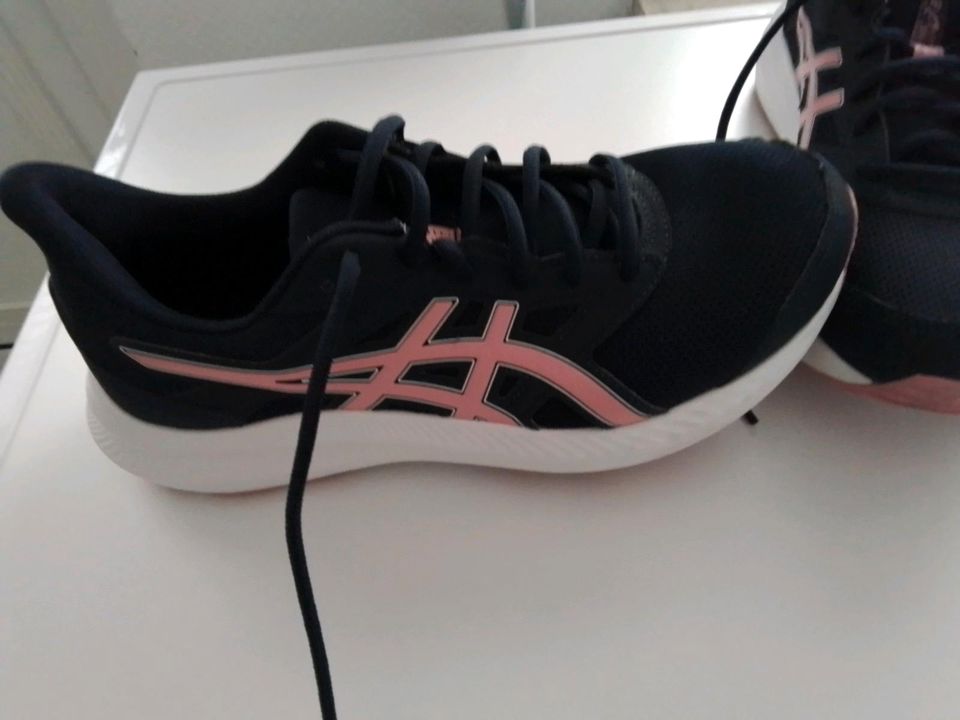 DAMEN SPORTSCHUH ASICS GR.41,5 in Steinfeld