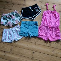 Paket Größe 134/140 Shorts Jumpsuit Güstrow - Landkreis - Güstrow Vorschau