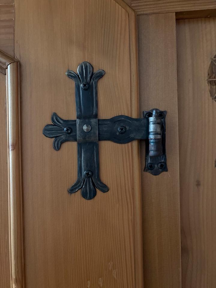 Bauernschrank vom Schreiner in Bogen Niederbay