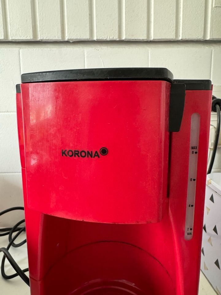 Korona Kaffeemaschine in rot mit zwei Thermoskannen in Hamburg