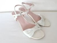 38 Riemchen-Sandalen weiß High Heels Hochzeit Party Abi Kiel - Hassee-Vieburg Vorschau