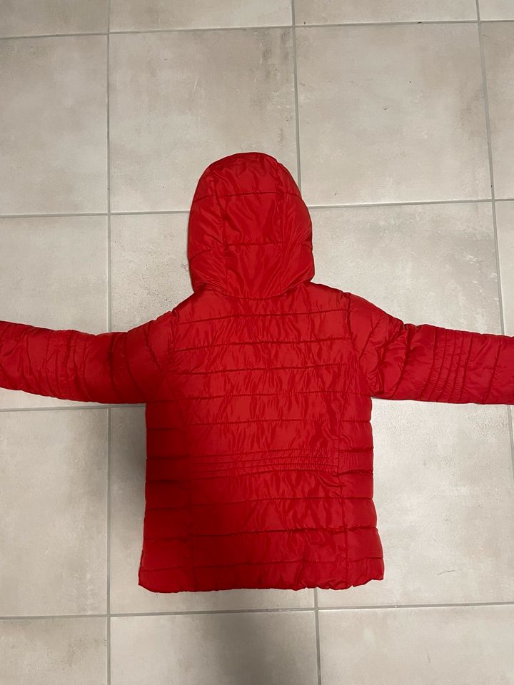 Steppjacke Zara rot 128 in Östringen