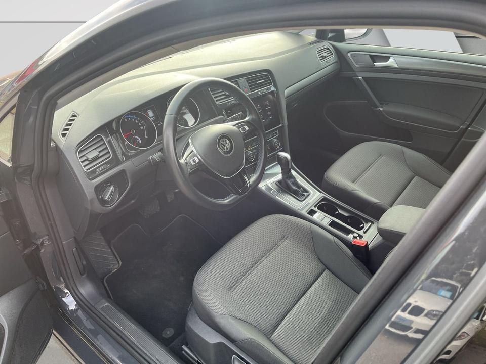 Volkswagen e-Golf Navi Soundsystem LED Sperrdiff. Apple Car in Traunreut