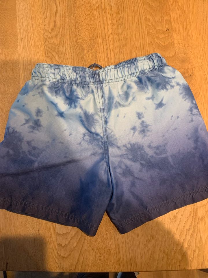 Badeshort Junge in Nürnberg (Mittelfr)