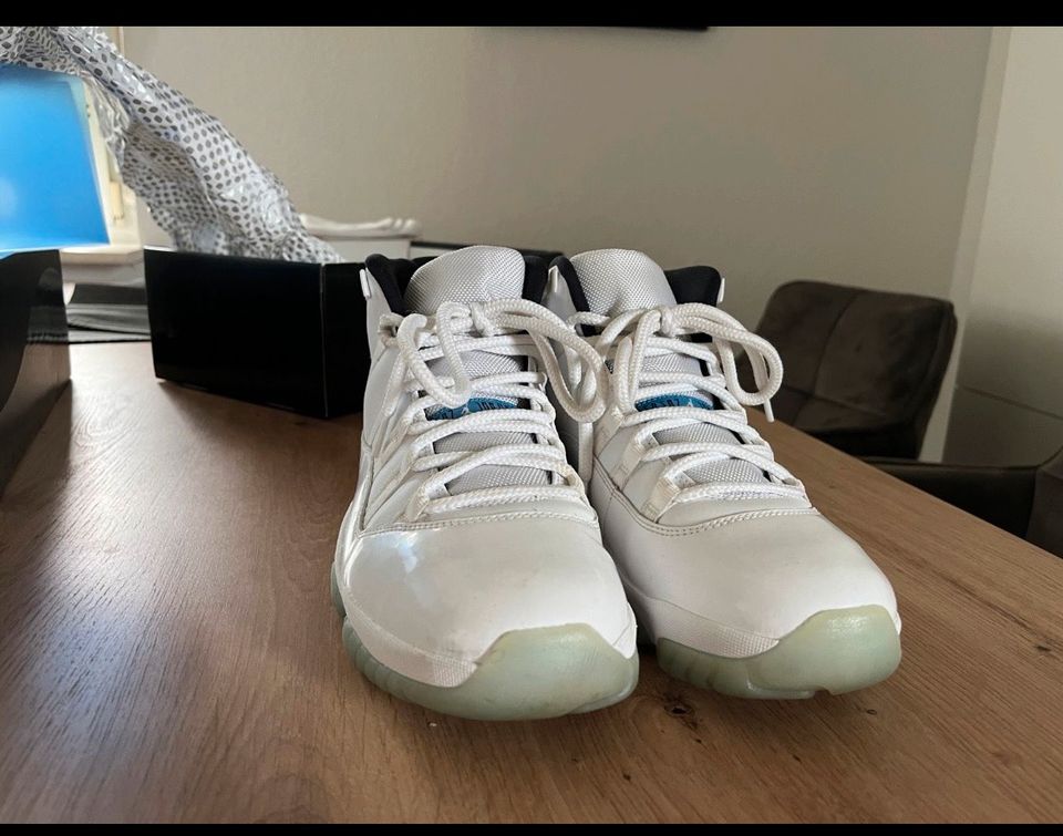 Jordan 11 legendary Blue 10,5 in Gammelshausen