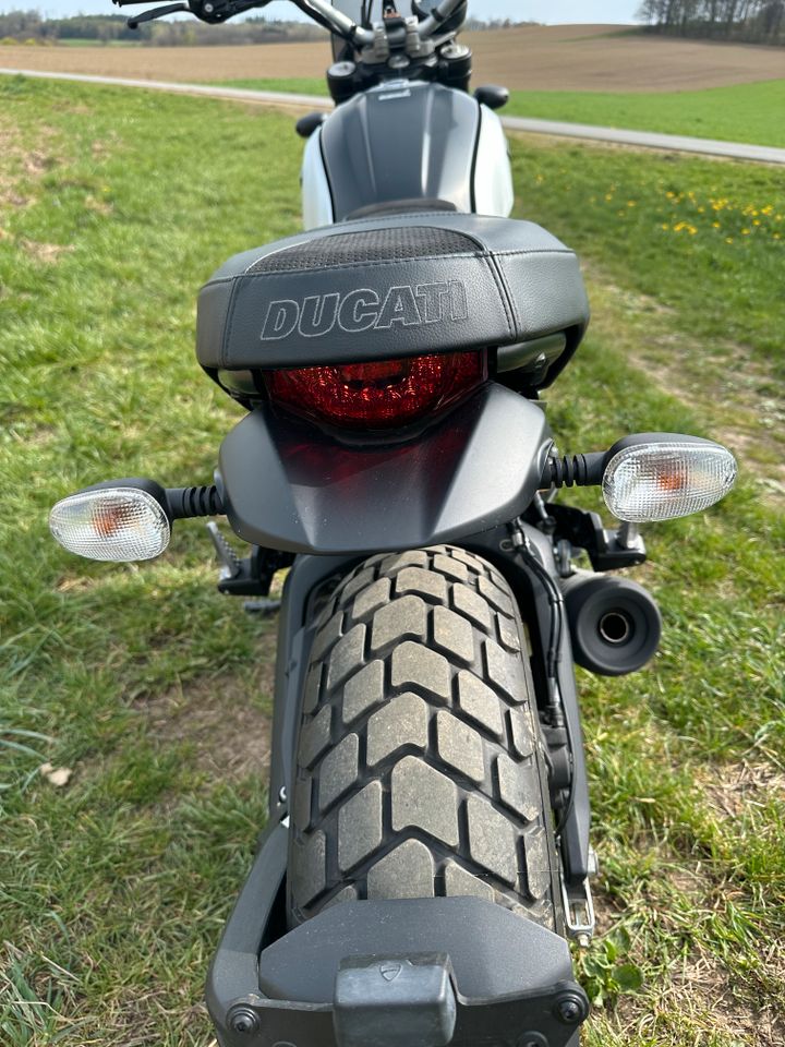 ️ DUCATI Scrambler Icon Dark ABSOLUT NEUWERTIG ️ in Sebnitz