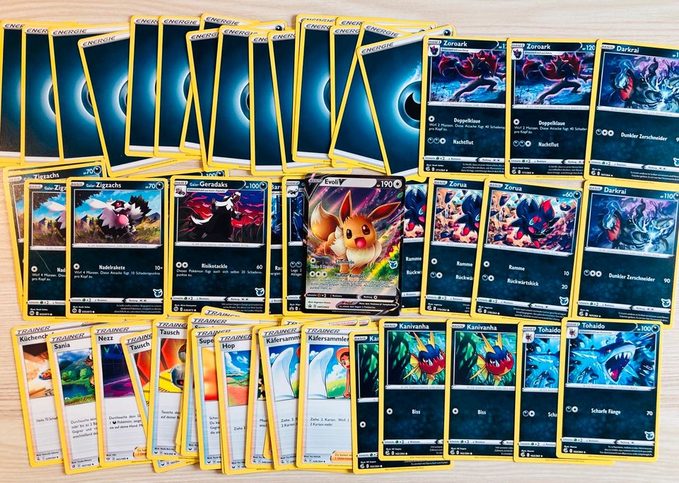 Pokemon Karten komplette Decks je 60 Karten, Glurak, Pikachu V in Potsdam