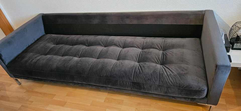 Sofa Couch 3 Sitzer Neuwertig Schlafsofa in Kiedrich