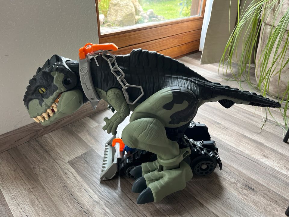 Mattel Jurassic World Mega Stomp & Rumble Giga Dino in Wardenburg