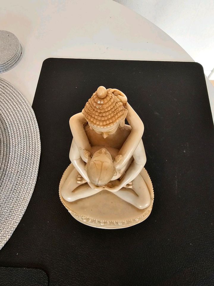 Yab Yum, buddhistische Tantra-Statue in Berlin