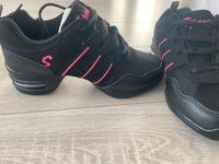 Neue Sportschuhe Größe 37 Kr. Dachau - Röhrmoos Vorschau