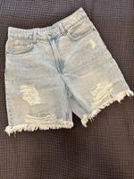 H&M Shorts Jeansshort Jeans Gr 38 M Used hellblau bermuda Schleswig-Holstein - Reinbek Vorschau