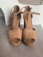 Plateau Sandalen von H&M in beige, Gr. 38 Hessen - Babenhausen Vorschau