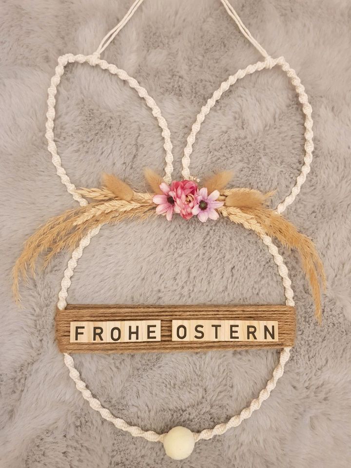 Osterhase Ostern frohe Ostern Deko Hase Trockenblumen Makramee in Dresden