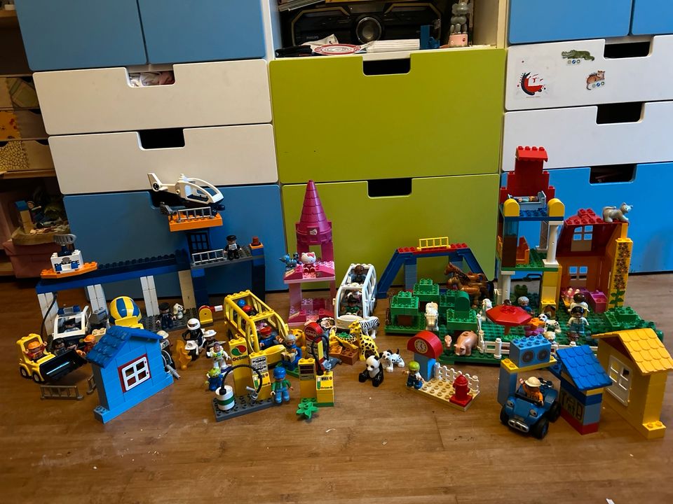 Lego Duplo Sets Polizei Bahnhof Tankstelle Safari Bus Wohnhaus in Dresden