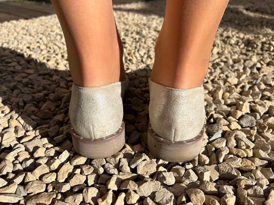 Damenschuhe 38, Slipper, wie neu G K Mayer, grau beige in Kirkel