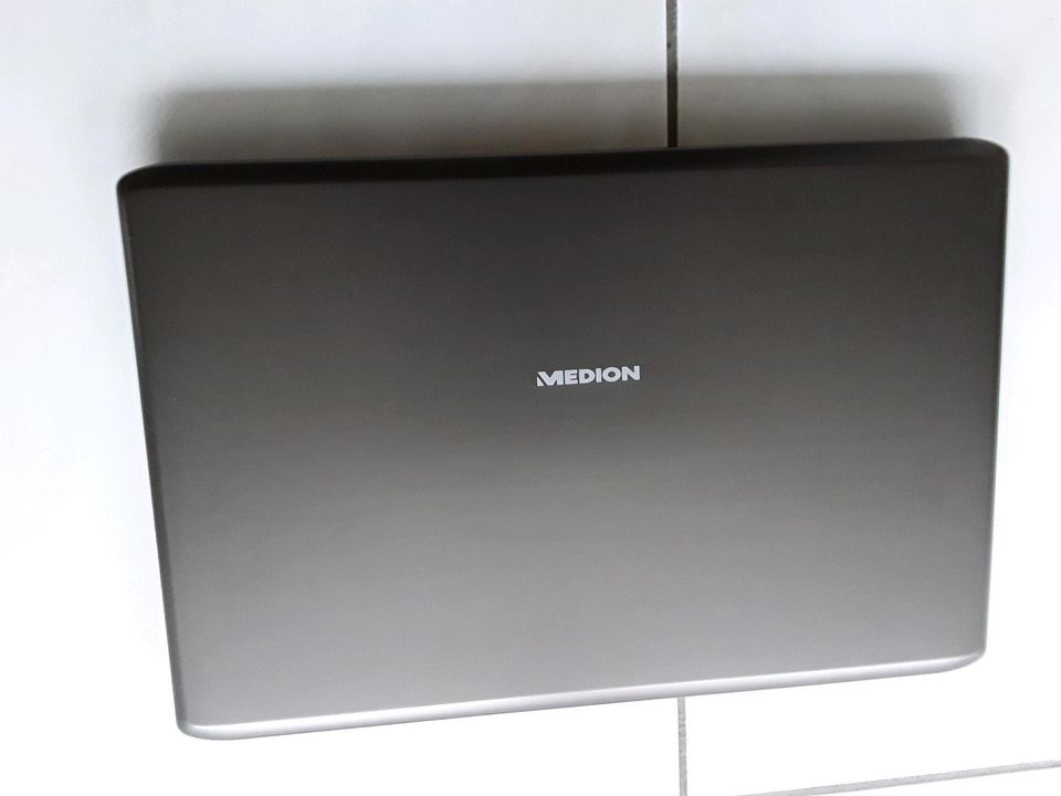 MEDION AKOYA E7225 (MD99008) Laptop 43,9 cm (17,3") in Wonfurt