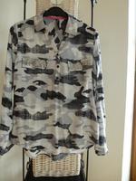 Bluse  Gr. 36  gemustert weiss/schwarz/grau  " Jean Pascale" Bayern - Mertingen Vorschau