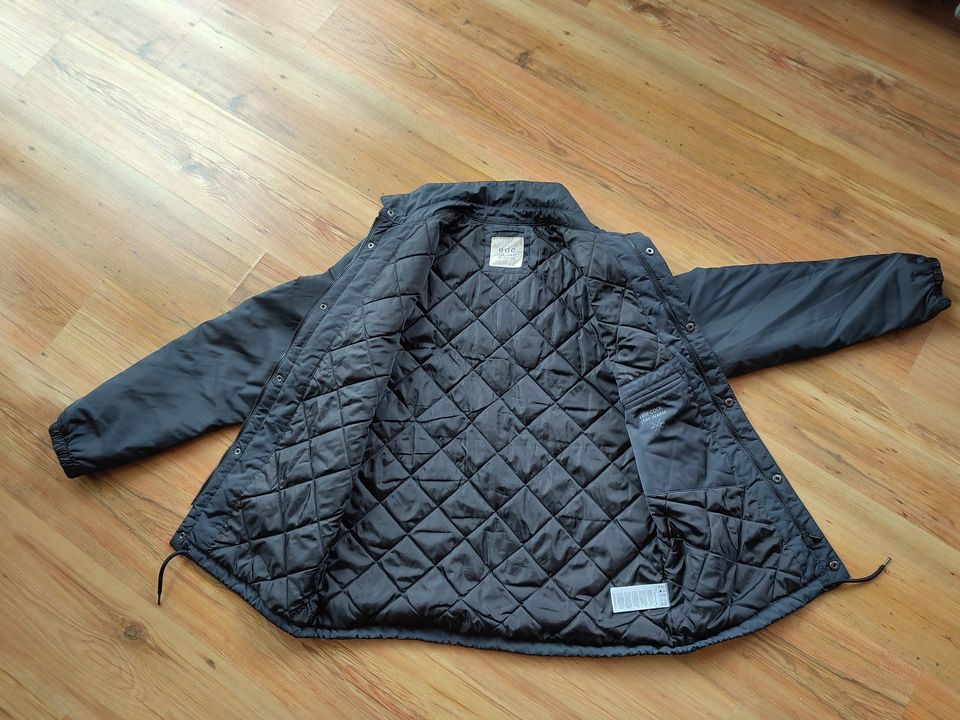 edc Esprit Winterjacke schwarz Knöpfe und Reißverschluss Jacke in Wildberg