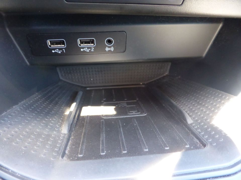 Seat Arona Style NAVI PDC SHZ ALU LED Klimaautm. in Wolfenbüttel