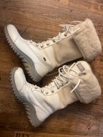 UGG hohe Stiefel wNEU Weiß Lammfell vibram Kreis Ostholstein - Ahrensbök Vorschau