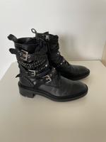 Zara Stiefeletten Echtleder Boots Nieten Schnallen 37 Baden-Württemberg - Ulm Vorschau