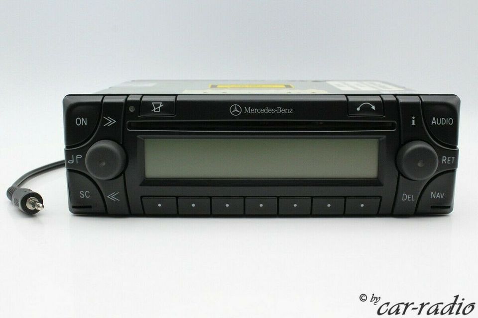 Mercedes Audio 30 APS BE4716 MP3 Navigation AUX-IN CD Radio in Gütersloh